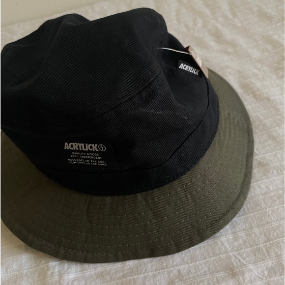 ACRYLICK | Black and Green Bucket Hat - unisex - Picture 5 of 5